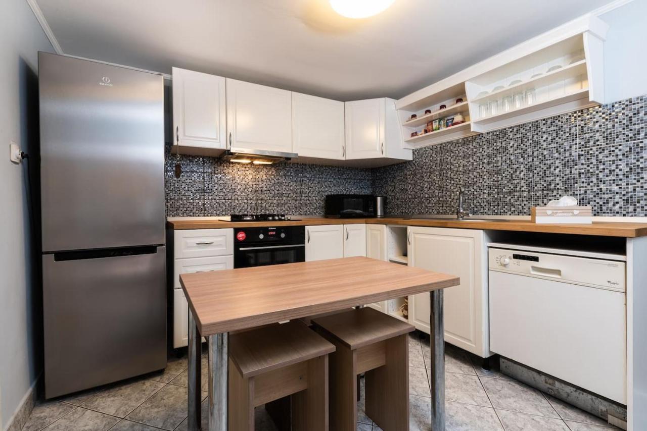 דירות Cozy, Quiet & Family Friendly In אראד מראה חיצוני תמונה